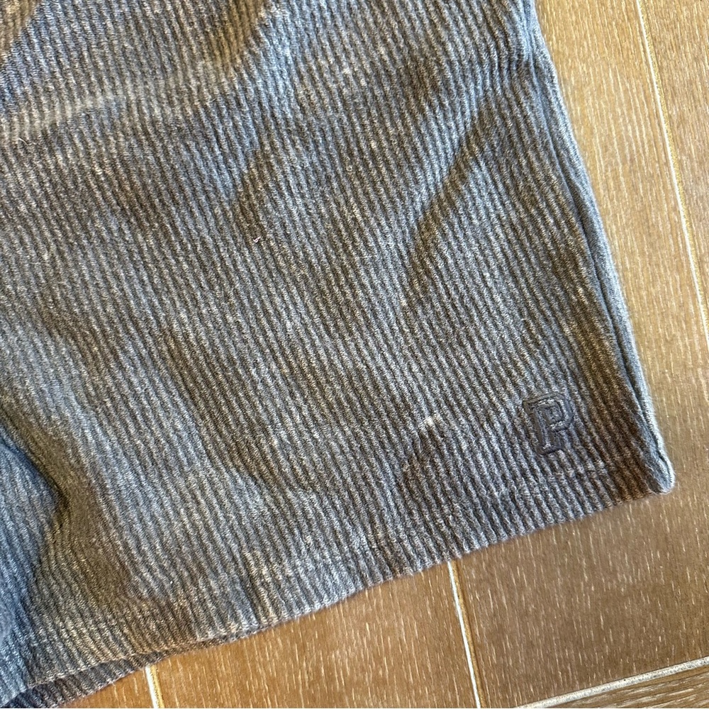 PINK Victoria's Secret Ribbed Gray Athletic Shorts - Picture 2 of 4